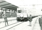 西武拝島線が開通した際の玉川上水駅構内の写真です。玉川上水駅から拝島駅間が開通したことで、西武線は全線開通しました。